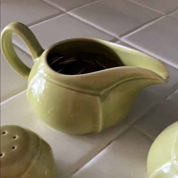 Vintage Set of sugar, creamer, salt and pepper shakers - Picture 3 of 5